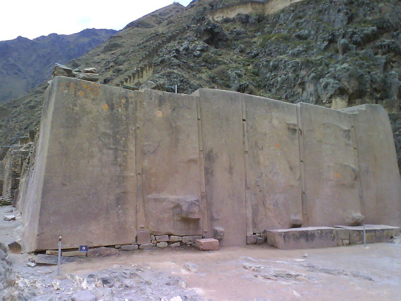 Ollantaytambo. Lugar de la Aceptación de los incas galácticos.